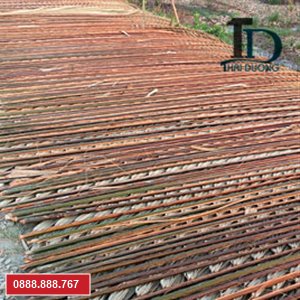 Lá dừa nước lợp nhà